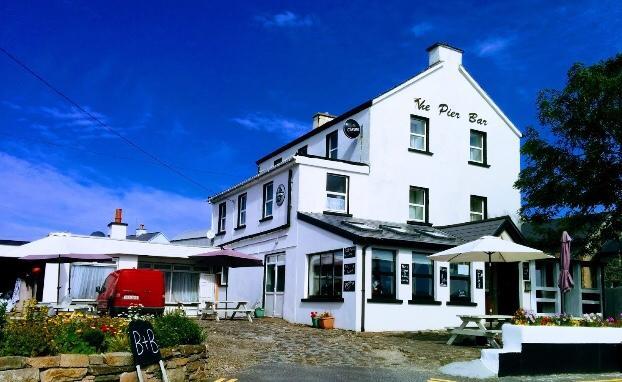 The Pier Bar , Cleggan Bed & Breakfast ภายนอก รูปภาพ